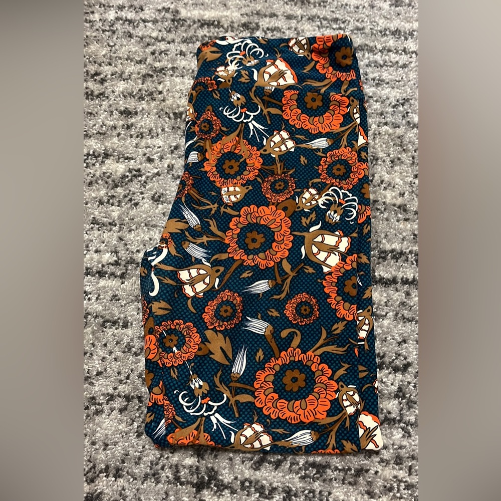 LuRaLoe Tall and Curvy leggings!!!